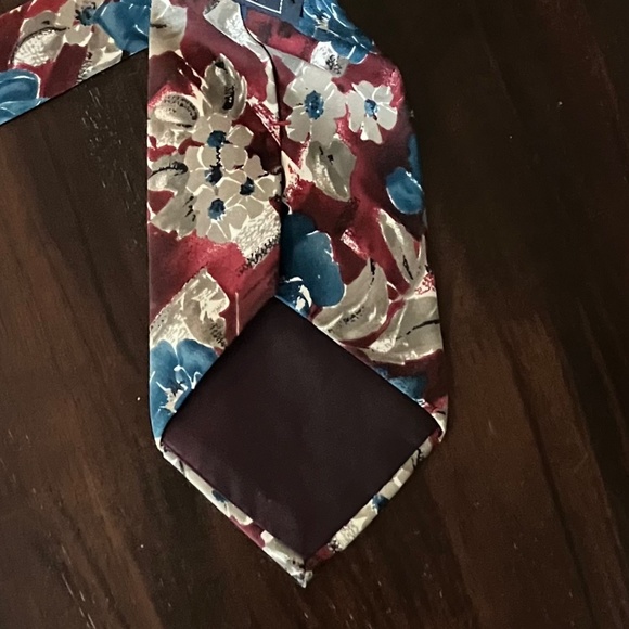 Neck Tie - Picture 4 of 7